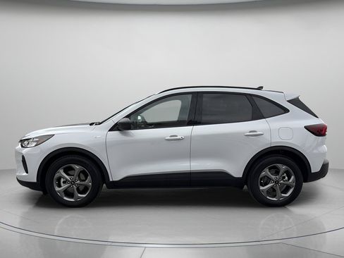 Certified 2025 Ford Escape ST-Line w/ Tech Pack #1 image 5