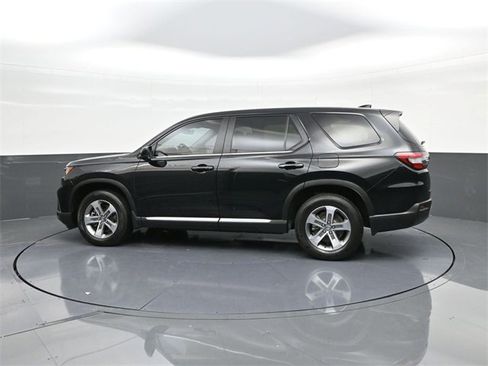 Used 2024 Honda Pilot EX-L image 5