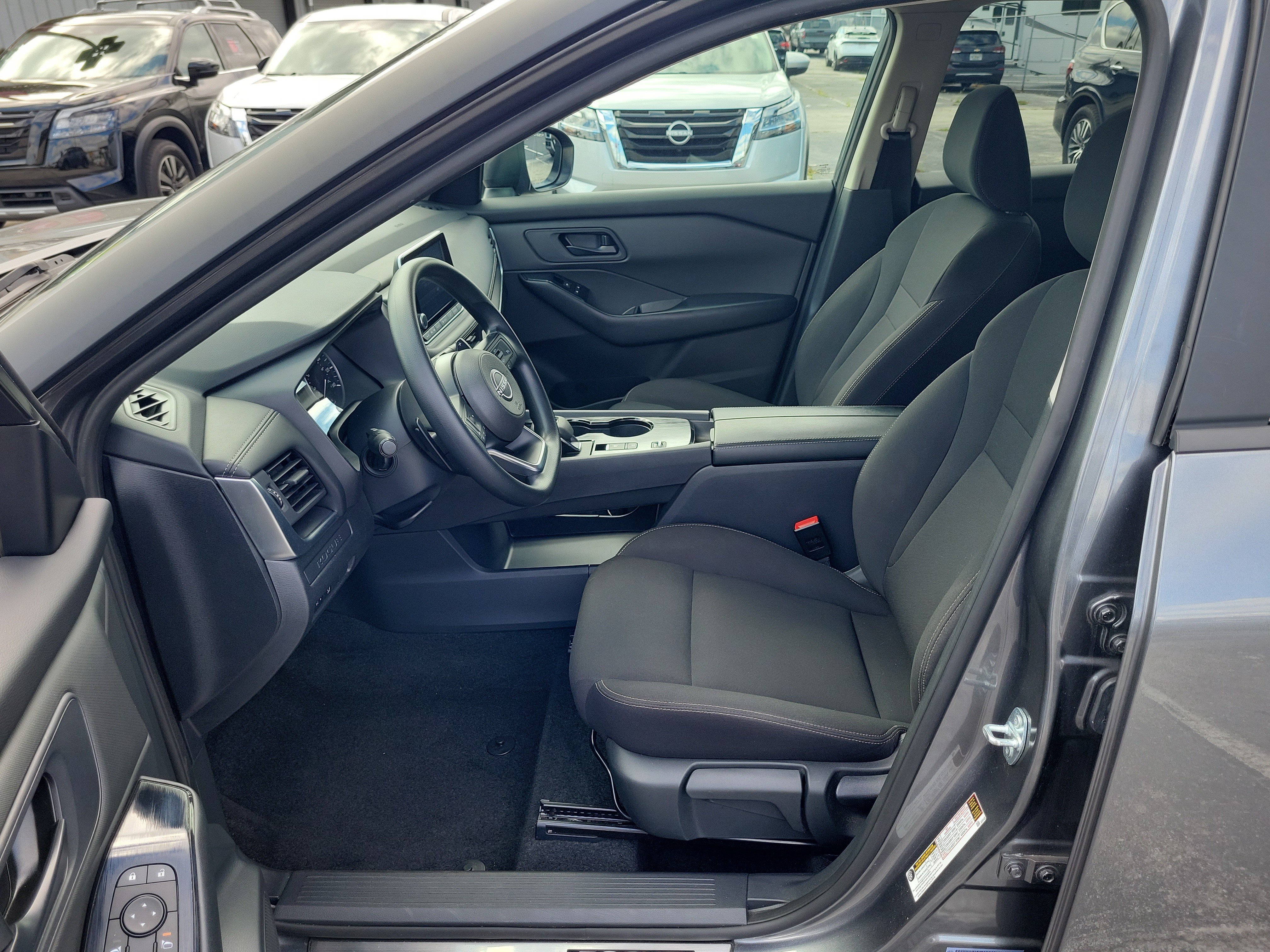 Certified 2024 Nissan Rogue S FWD image 12