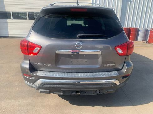 Used 2017 Nissan Pathfinder Platinum FWD image 8