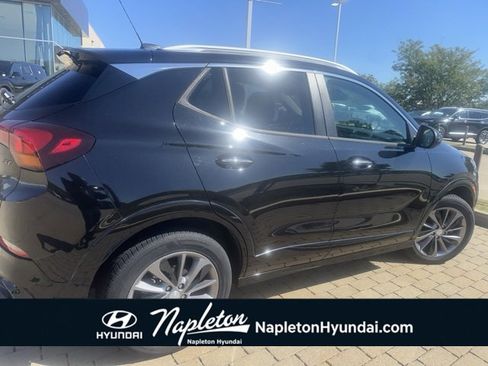 Used 2021 Buick Encore GX Select w/ Sport Touring Package image 2