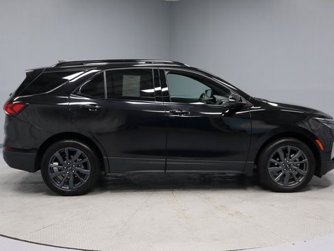 Used 2022 Chevrolet Equinox RS w/ Infotainment Package image 6