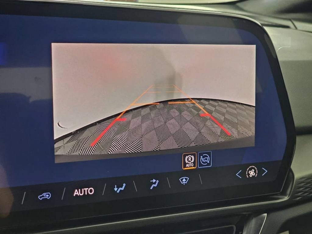 New 2026 Chevrolet Equinox EV LT FWD image 31