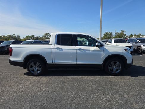 Used 2022 Honda Ridgeline RTL-E image 3