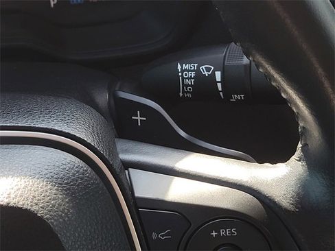 Used 2020 Toyota Corolla SE image 27