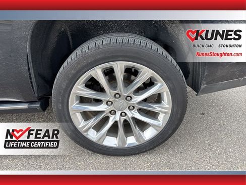 Used 2020 Cadillac Escalade Premium Luxury image 15