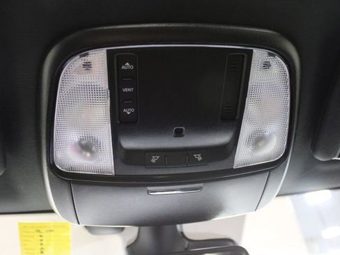 Used 2024 Dodge Durango SXT image 44