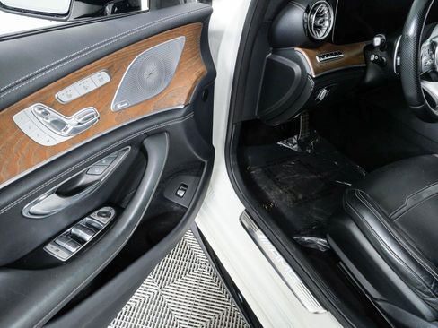 Used 2019 Mercedes-Benz AMG GT 63 image 9