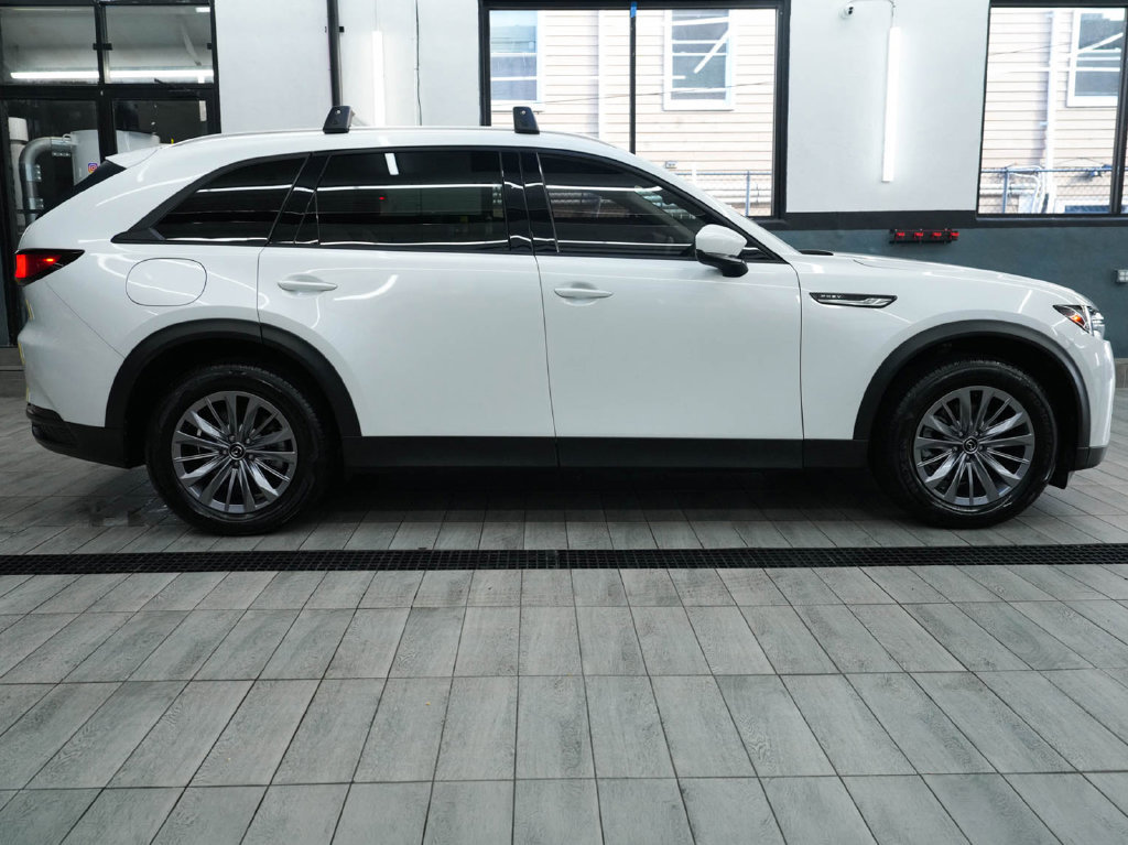 Used 2024 MAZDA CX-90 Plug-In Hybrid w/ Preferred AWD/4WD image 5
