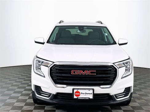 Certified 2023 GMC Terrain SLE w/ Driver Convenience Package image 2
