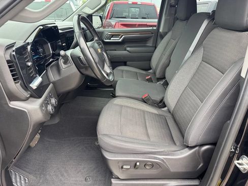 Used 2024 Chevrolet Silverado 1500 LT AWD/4WD image 7