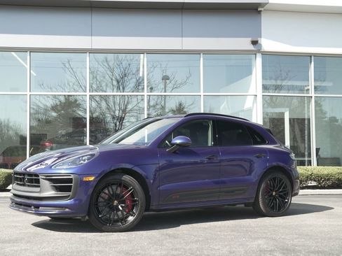 Used 2023 Porsche Macan GTS w/ Premium Package Plus AWD/4WD image 2