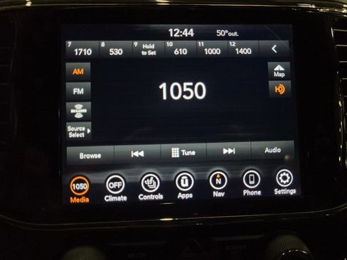 Used 2022 Jeep Grand Cherokee Laredo X AWD/4WD image 25