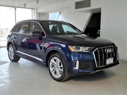 Used 2023 Audi Q7 2.0T Premium w/ Convenience Package AWD/4WD image 3