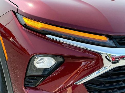 Used 2024 Chevrolet TrailBlazer LT FWD image 30