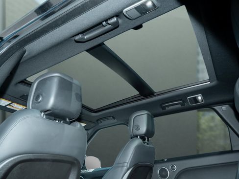 Used 2022 Land Rover Range Rover Sport HST image 23