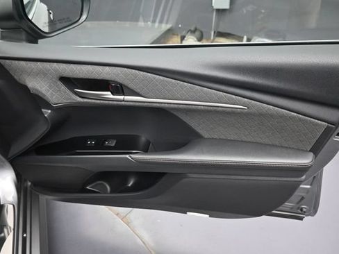 Used 2025 Toyota Camry XLE AWD/4WD image 34