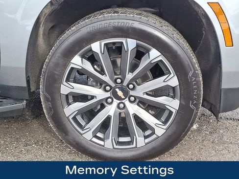 Used 2025 Chevrolet Tahoe High Country image 11