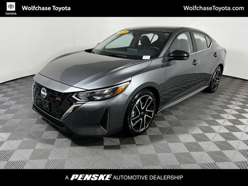 Used 2025 Nissan Sentra SR FWD image 1