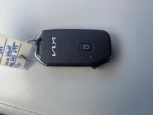 Used 2022 Kia Telluride S image 33