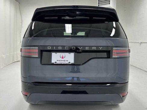 Used 2024 Land Rover Discovery Dynamic SE image 7