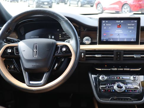 Used 2021 Lincoln Corsair Reserve w/ Equipment Group 201A image 14