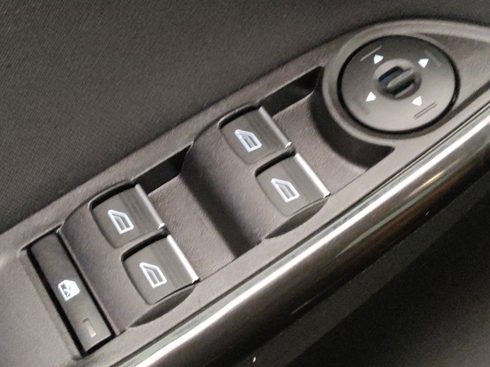 Used 2018 Ford Focus Titanium FWD image 27