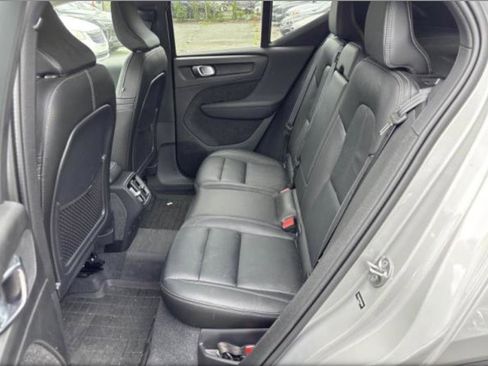 Used 2023 Volvo XC40 B5 Plus w/ Protection Package Premier AWD/4WD image 8