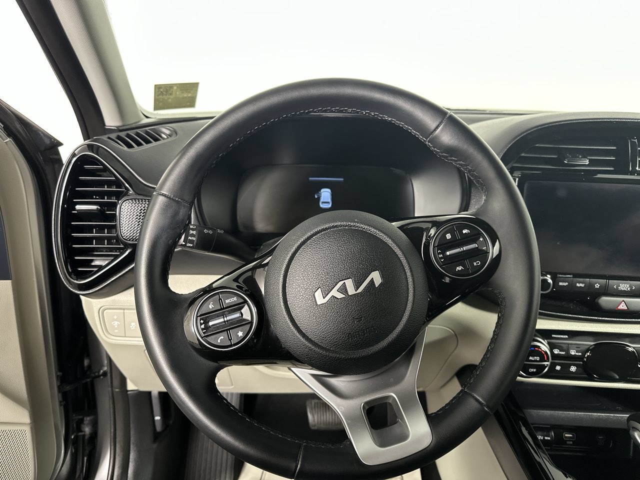 Certified 2025 Kia Soul EX FWD image 5