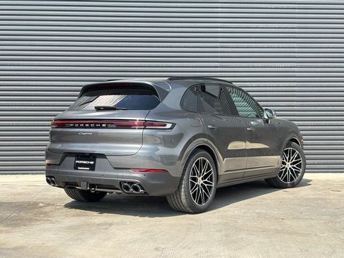 Certified 2026 Porsche Cayenne AWD/4WD image 7