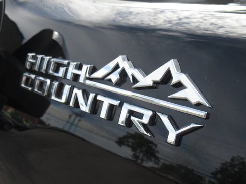Used 2024 Chevrolet Silverado 3500 High Country w/ High Country Premium Package image 7