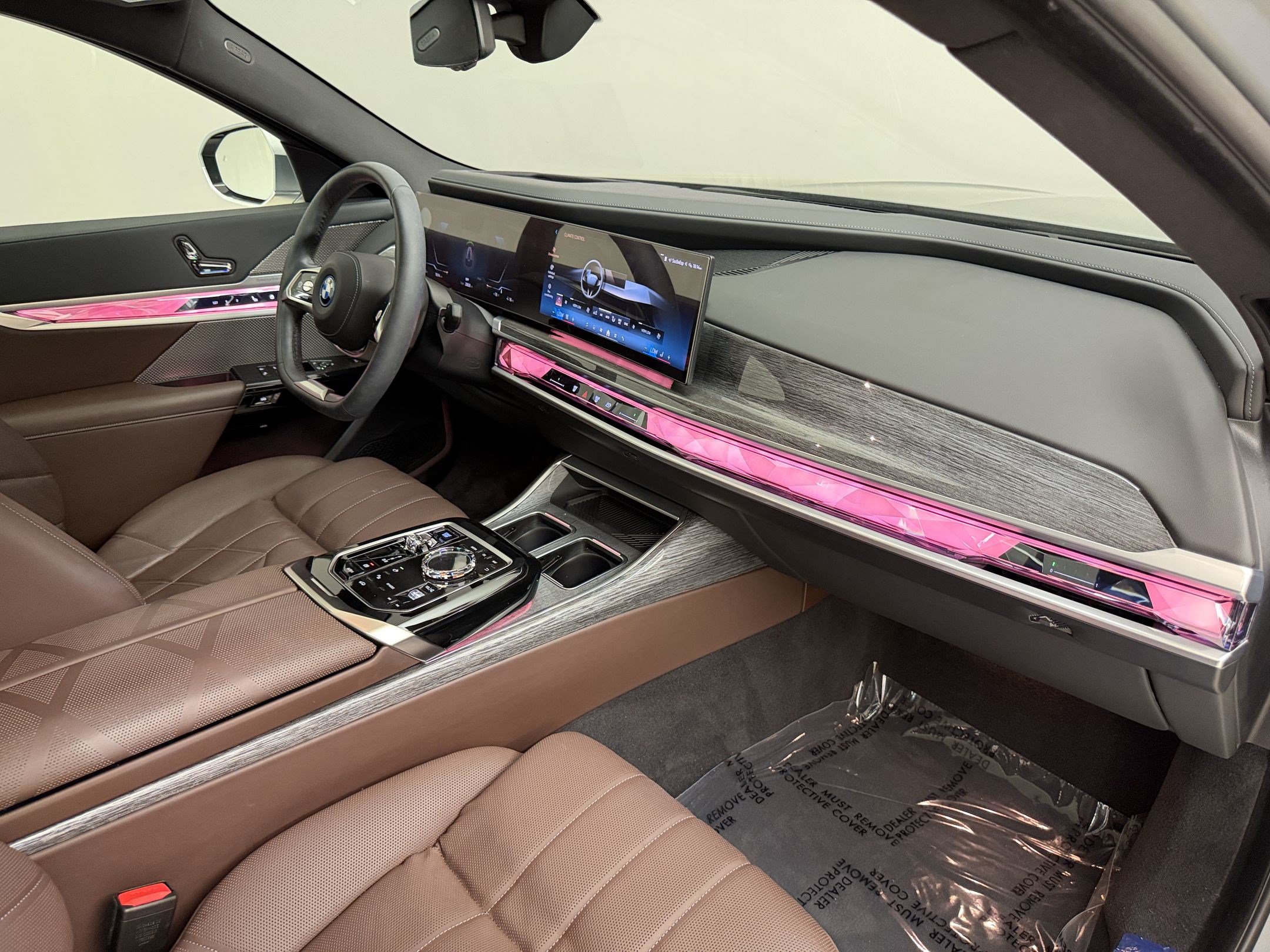 Certified 2023 BMW i7 xDrive60 AWD/4WD image 31