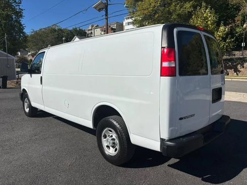 Used 2019 Chevrolet Express 2500 Extended image 7