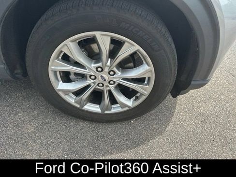 Used 2023 Ford Explorer XLT w/ Equipment Group 202A RWD image 5