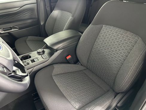 Used 2025 Ford Ranger XLT w/ Advanced Towing Package image 25