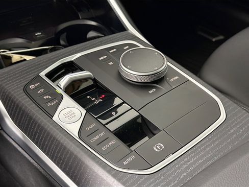 Certified 2025 BMW 330i Sedan w/ Convenience Package image 17