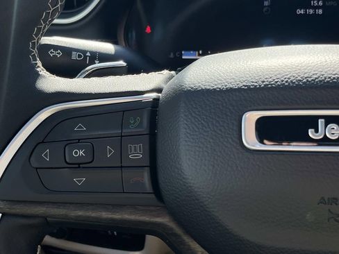 Certified 2024 Jeep Grand Cherokee L Limited image 19