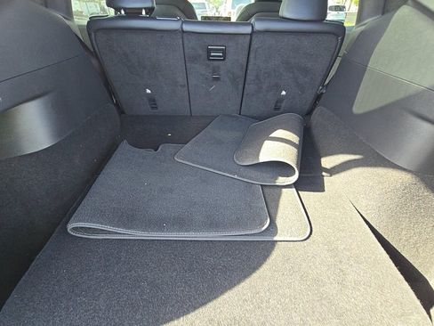 Used 2021 Tesla Model Y Long Range AWD/4WD image 8