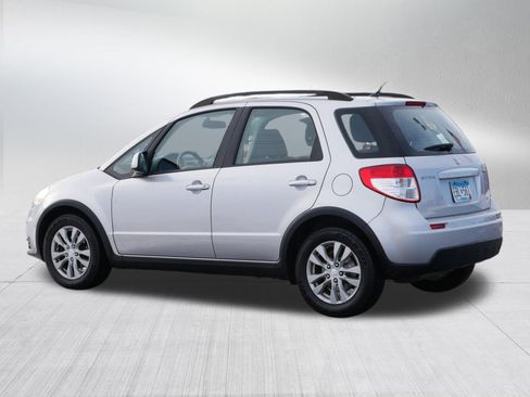 Used 2013 Suzuki SX4 Premium image 5