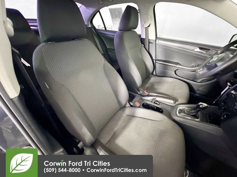 Used 2013 Volkswagen Jetta S FWD image 17
