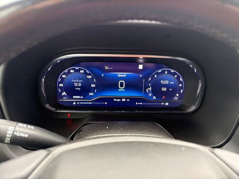 Used 2023 Chevrolet Suburban LT w/ Luxury Package image 17