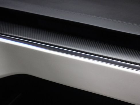 Used 2022 Tesla Model S Plaid image 10