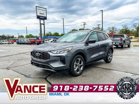Used 2025 Ford Escape ST-Line AWD/4WD image 3