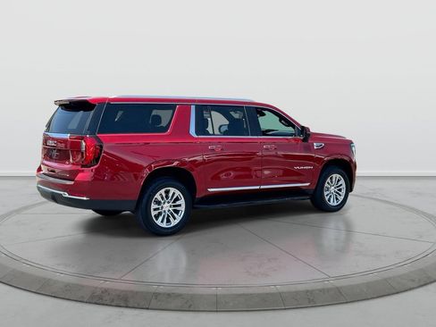 Used 2025 GMC Yukon XL Elevation AWD/4WD image 8