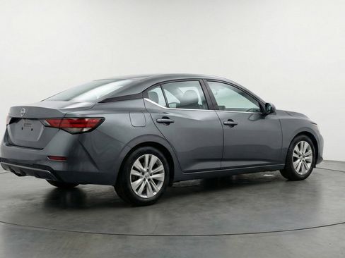 Used 2025 Nissan Sentra S image 7