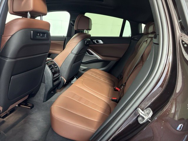 Used 2022 BMW X6 xDrive40i AWD/4WD image 19