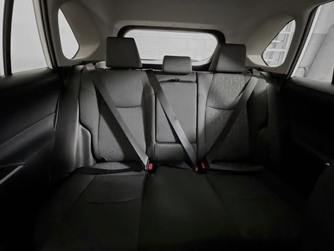 Used 2025 Toyota RAV4 XLE AWD/4WD image 34