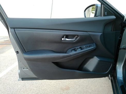 Used 2021 Nissan Sentra SV w/ Trunk Package FWD image 11
