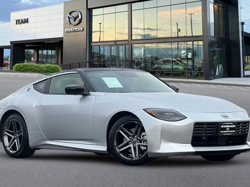Used 2025 Nissan Z Sport w/ Floor Mat Package RWD image 2