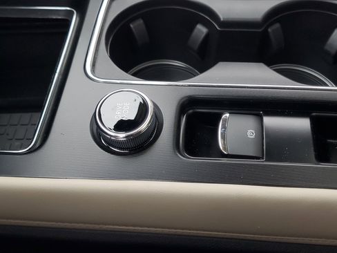 New 2026 Lincoln Corsair Premiere image 24